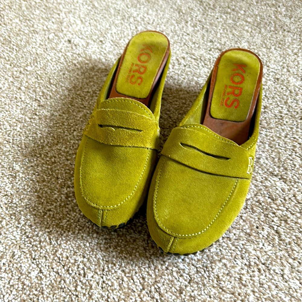 Clogs